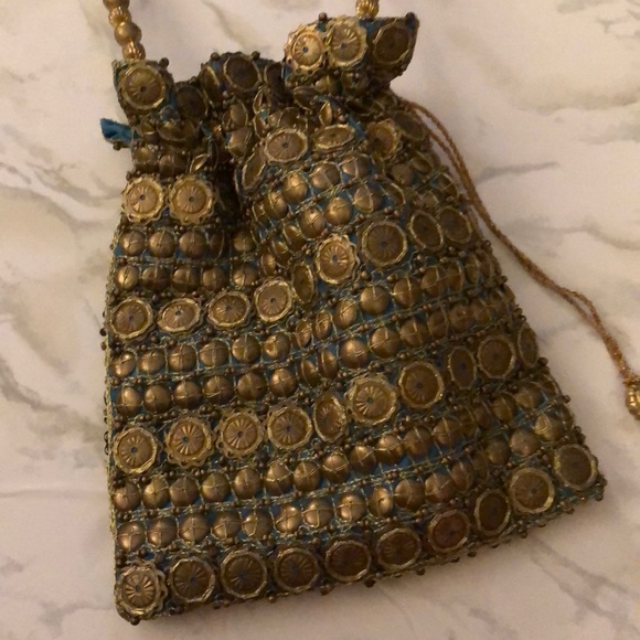 Unique Evening Bag - Picture 3 of 4